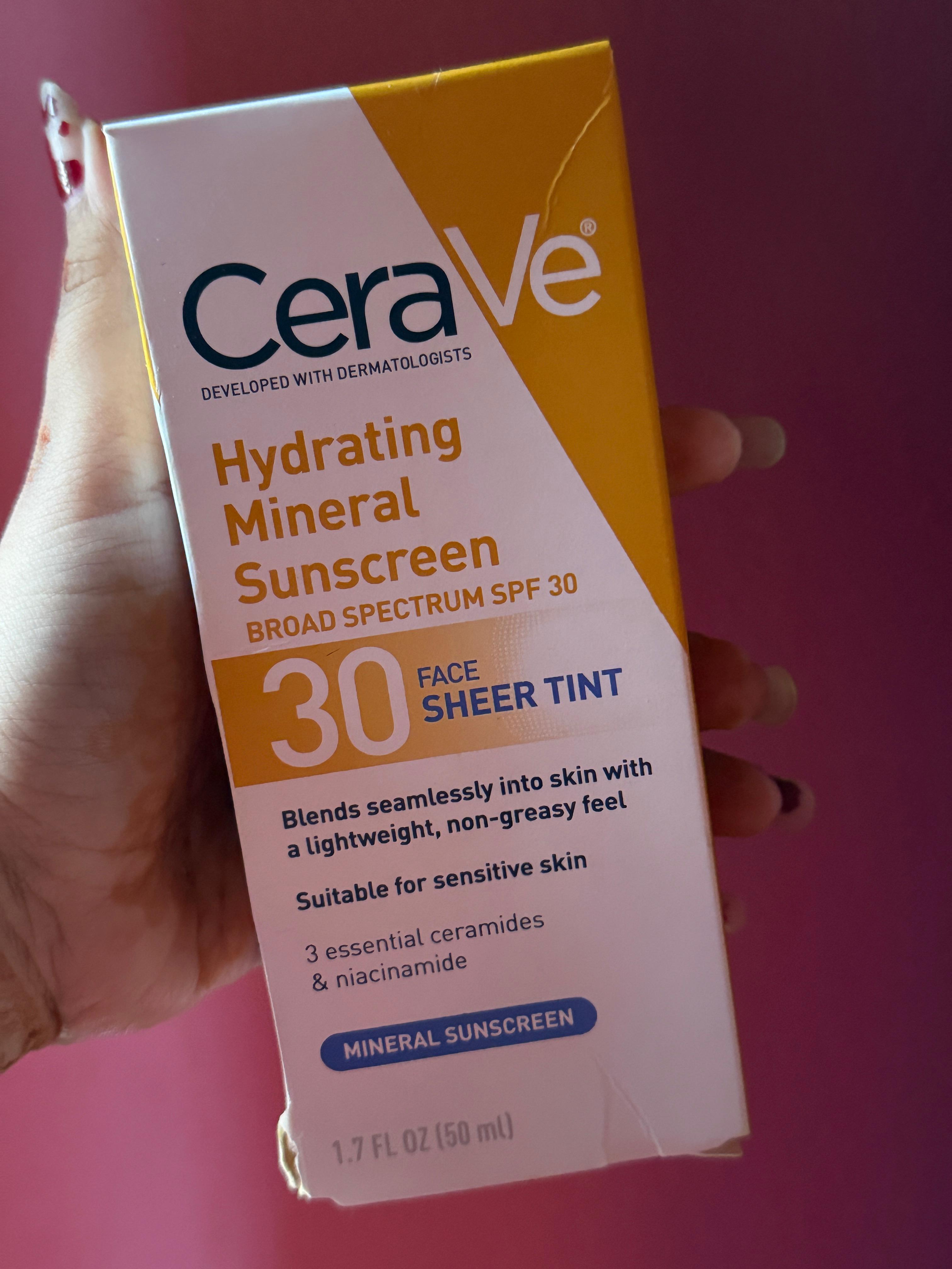 CeraVe Hydrating Mineral Sunscreen SPF 30 (Sheer Tint)